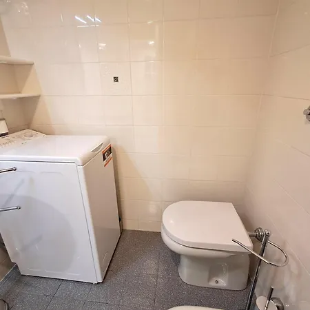 アパート Manzoni121